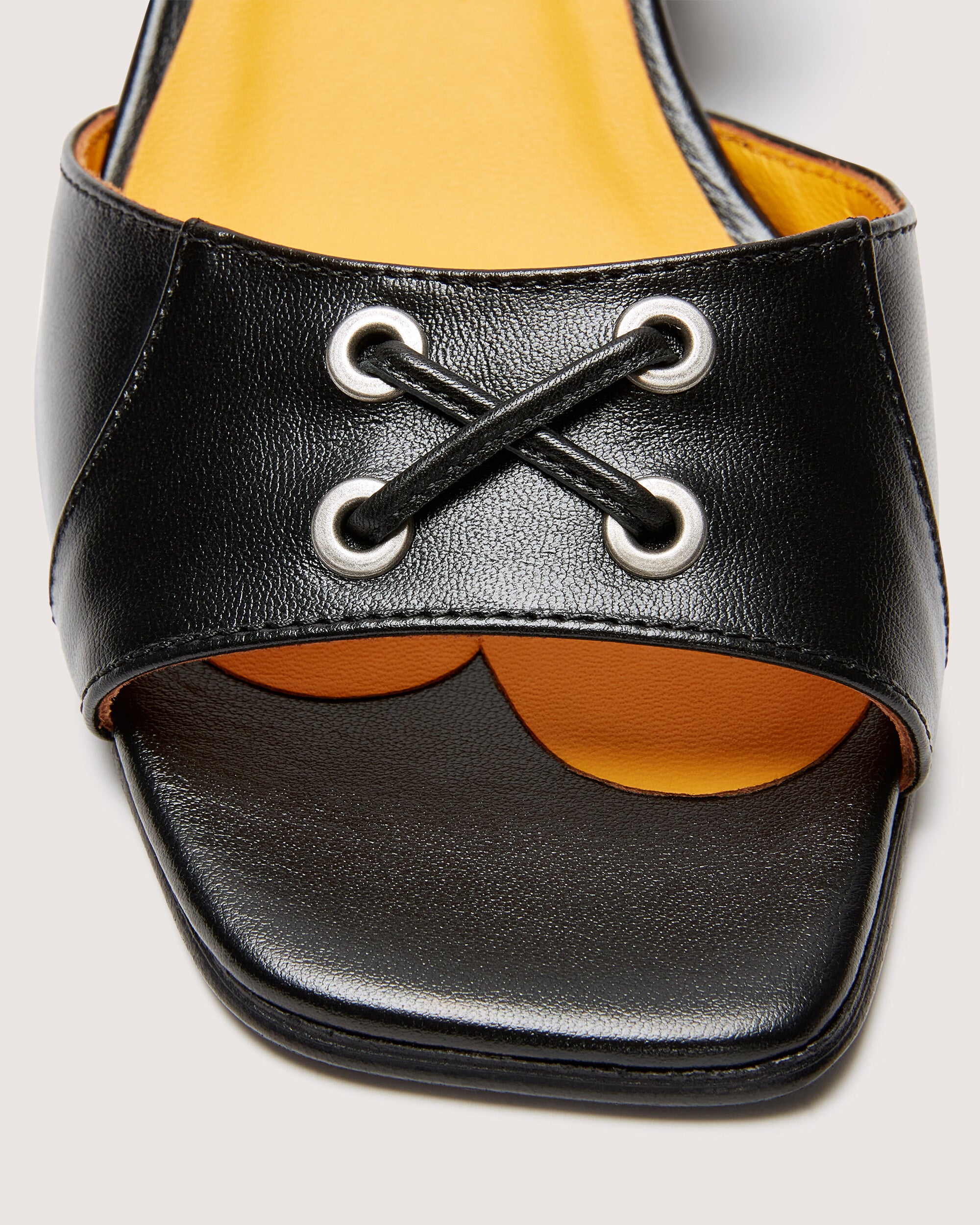 Faye Sandal