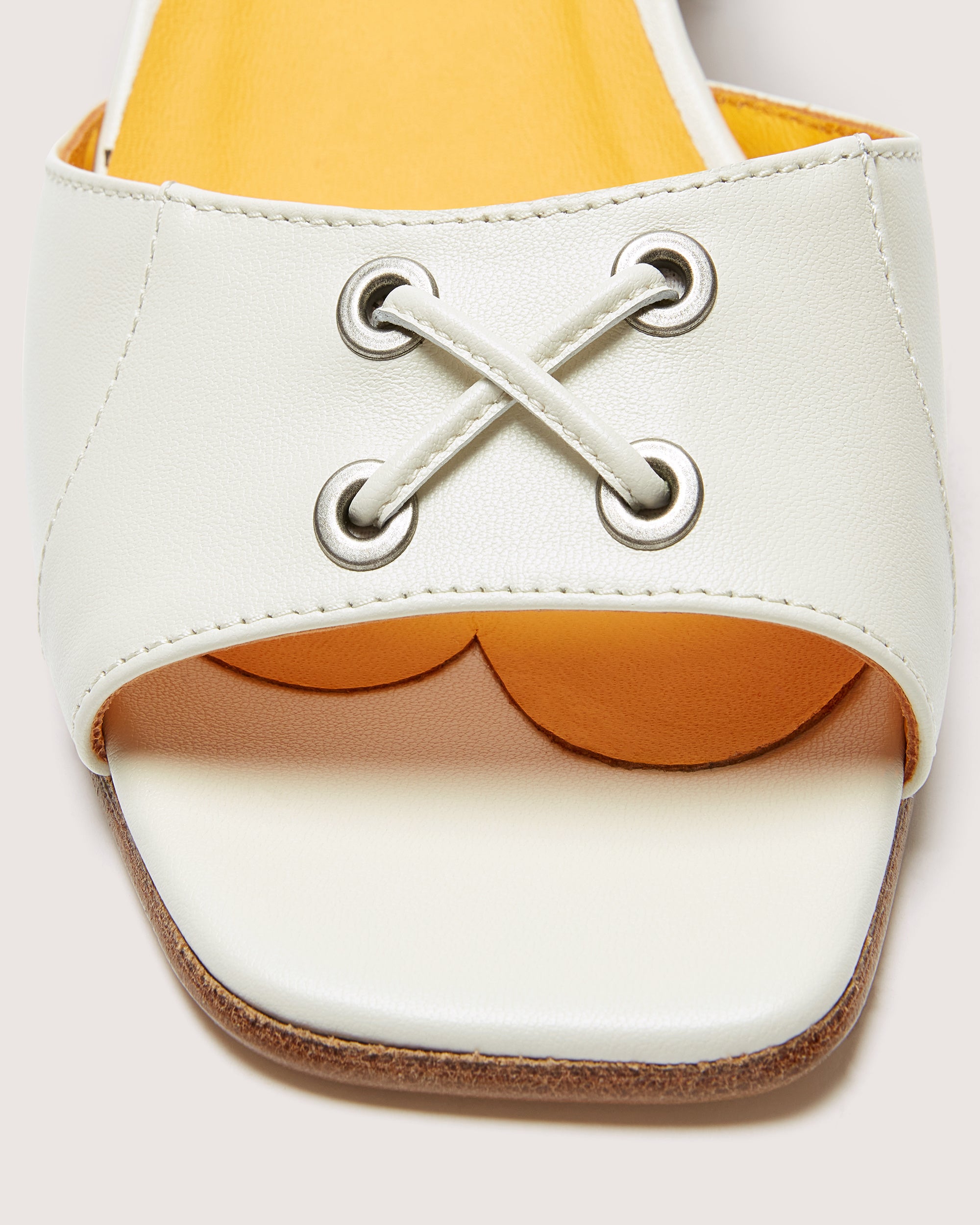 Faye Sandal