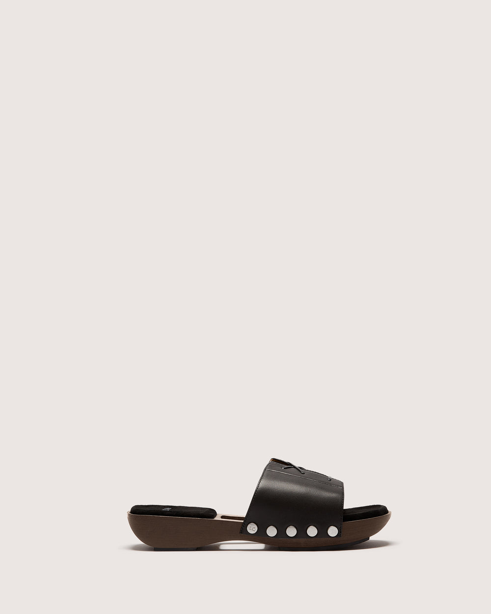 Uma Clog